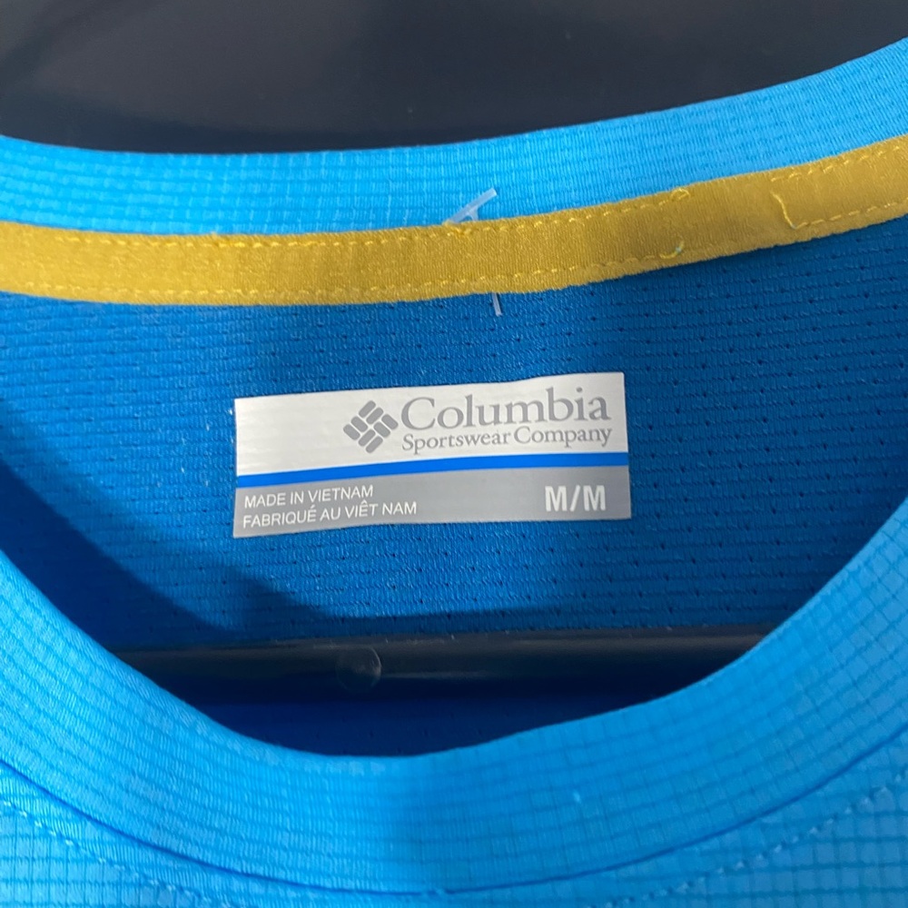 4/$16 Columbia Tee - Picture 5 of 5